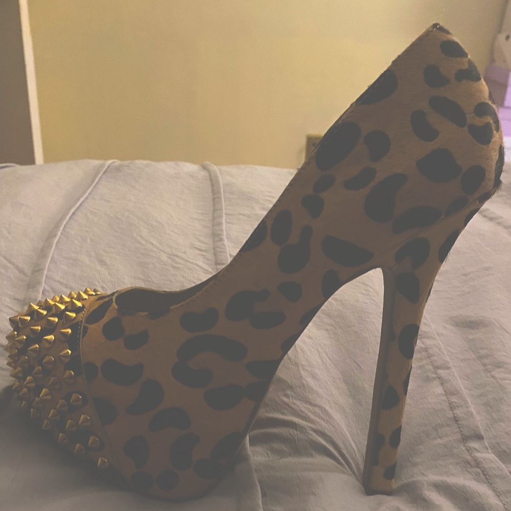 Leopard Steve Madden Pumps